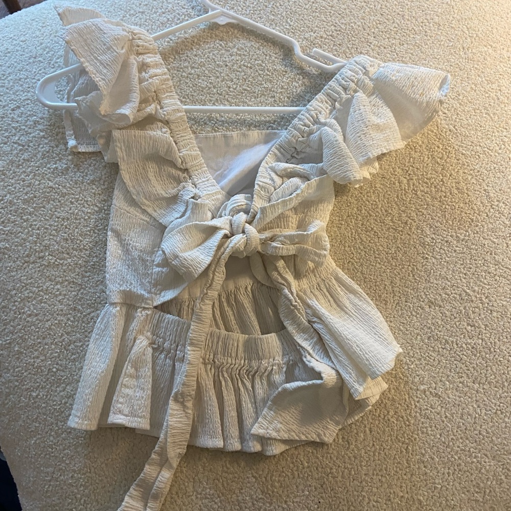 White Ruffled Sleeveless Top - Picture 2 of 3